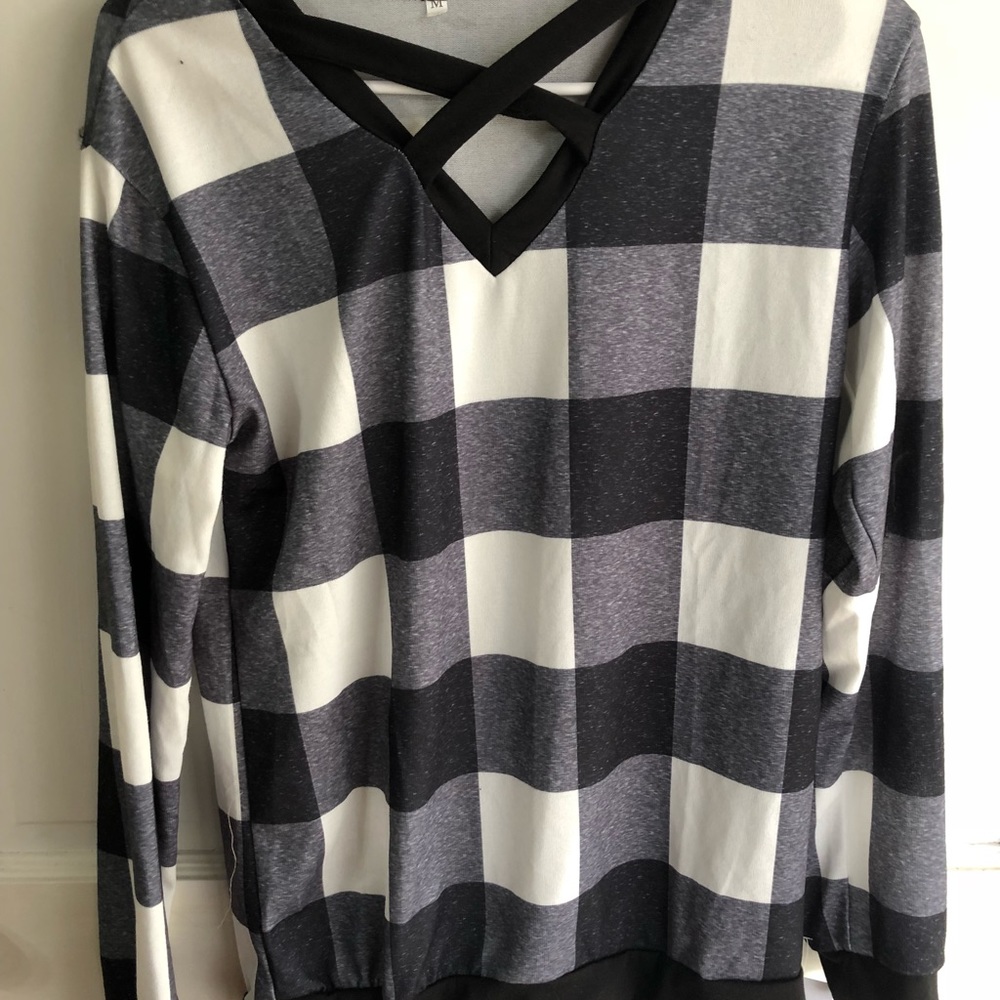 Criss cross long sleeve tunic